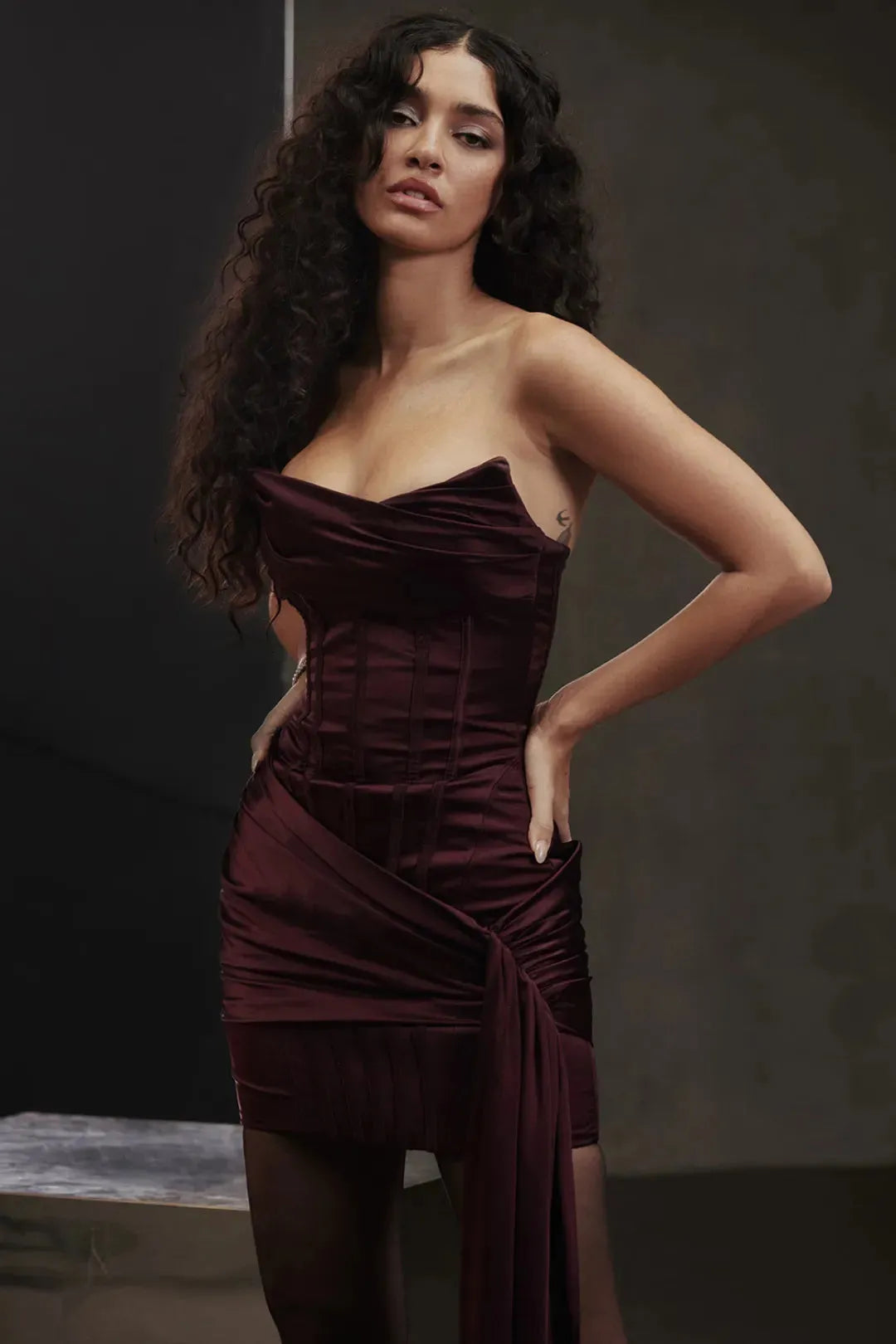 Vestido Curto Modelador - Lindele Exclusive