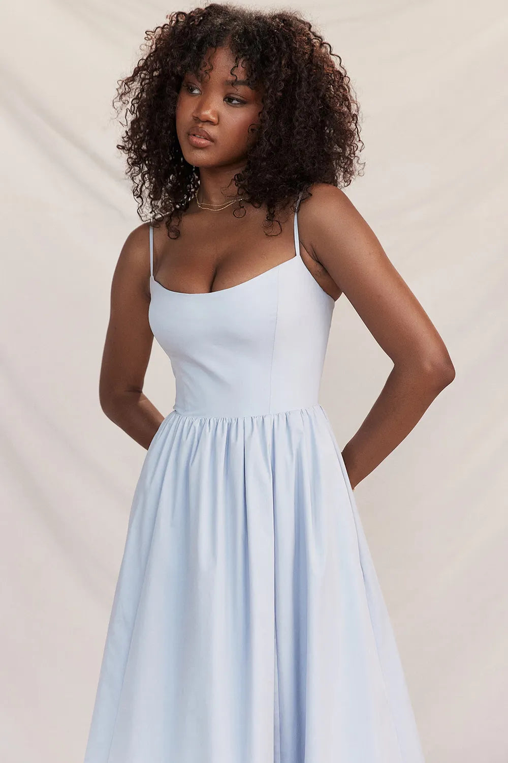 Vestido Feminino Liso Midi - Lindele Exclusive