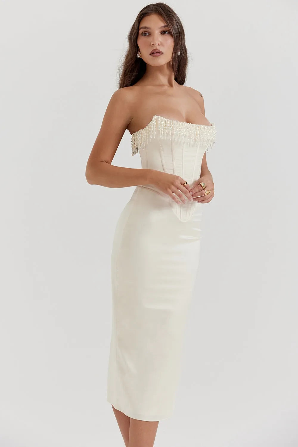 Vestido Midi Com  Fileiras de Pérolas  - Lindele Exclusive